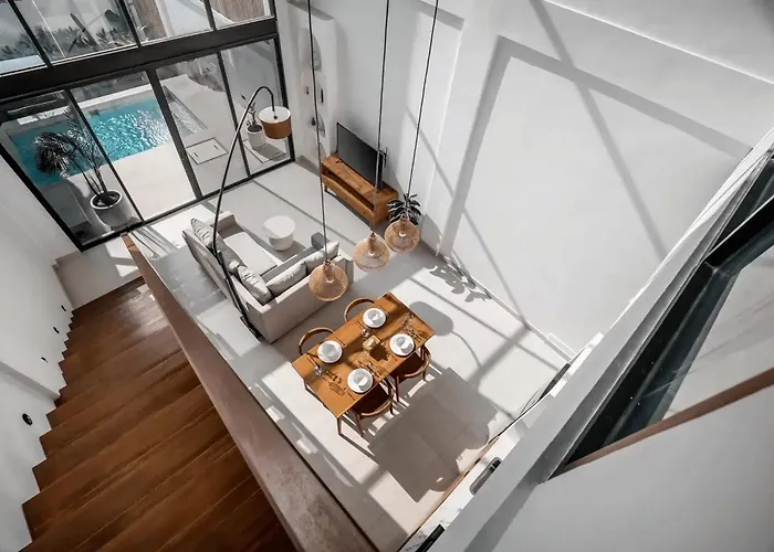 Luxurious 2 Bedroom In Canggu, 8 Minutes From *