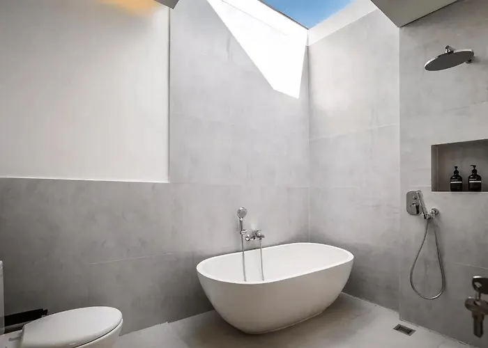 Luxurious 2 Bedroom In Canggu, 8 Minutes From Villa Canggu
