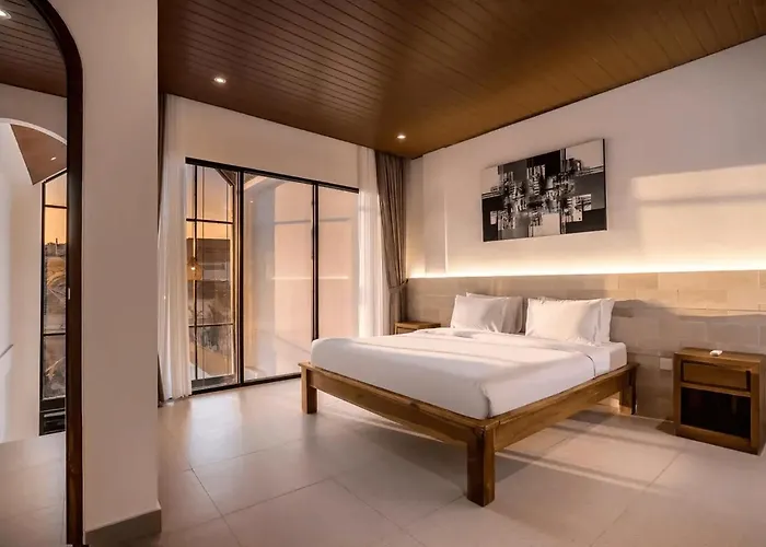 Luxurious 2 Bedroom In Canggu, 8 Minutes From Villa *